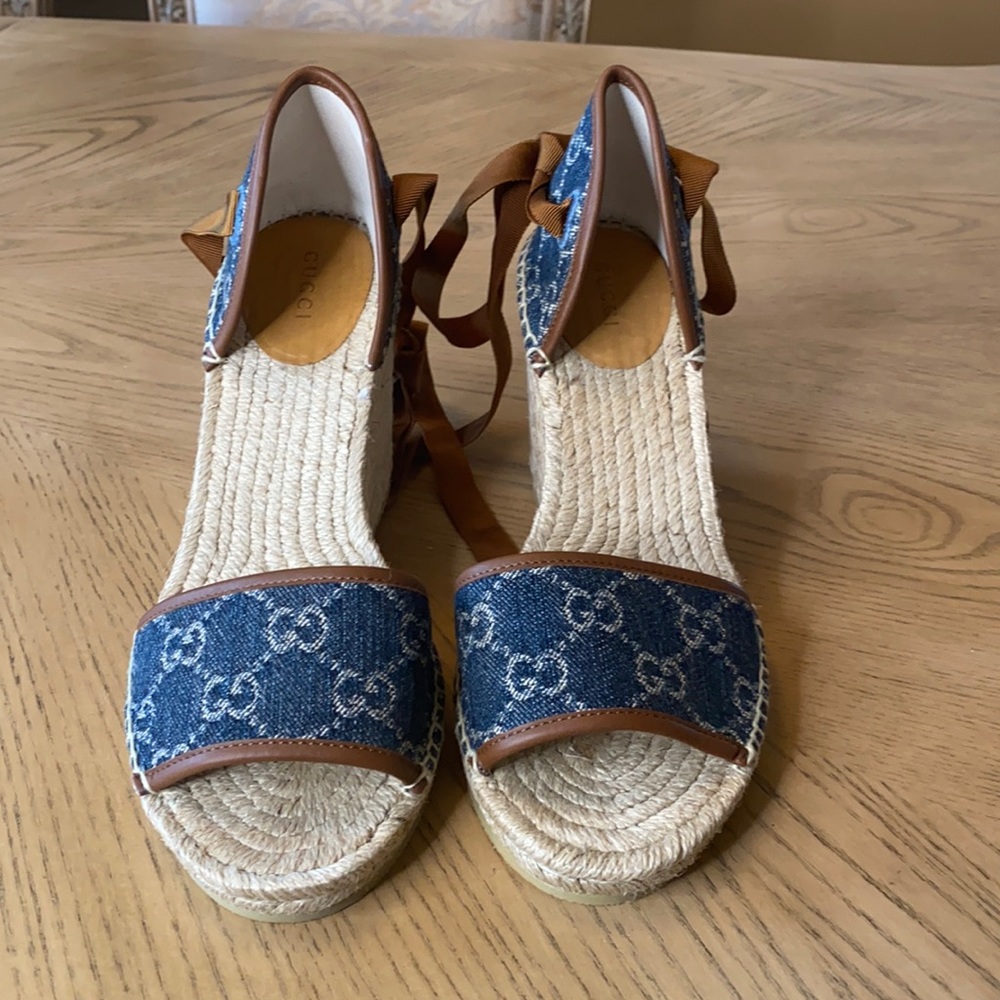 ❤️ Aithenic Denim Gucci Denim open Toe Wedge Heels
